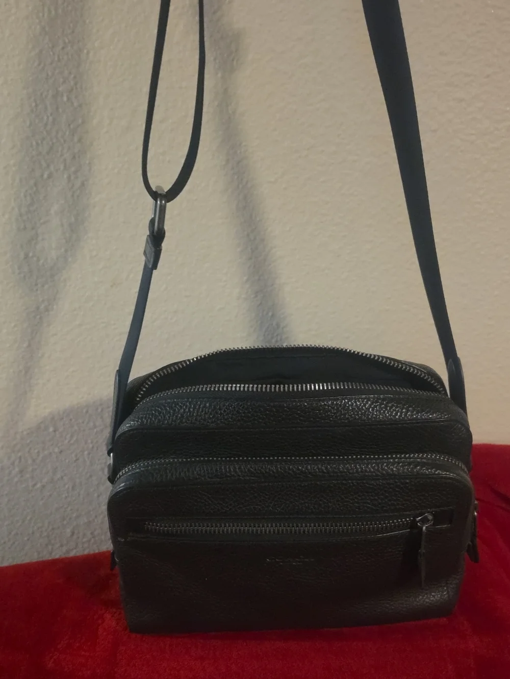N/A sleek black